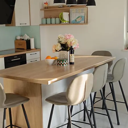 Modern Near Center, Free Parking Апартаменты *