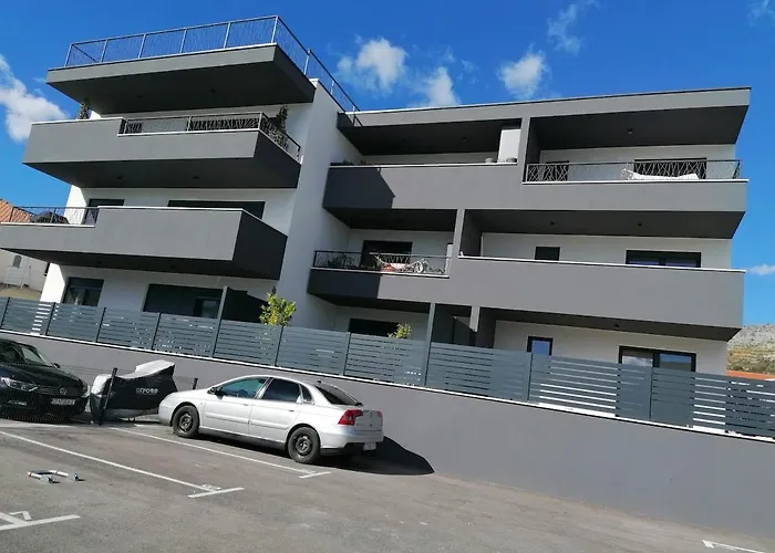 Modern Near Center, Free Parking 아파트 *