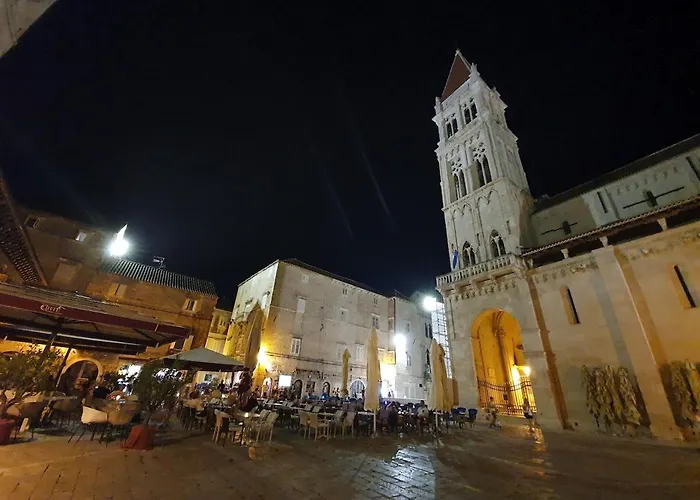 Modern Near Center, Free Parking Appartement *